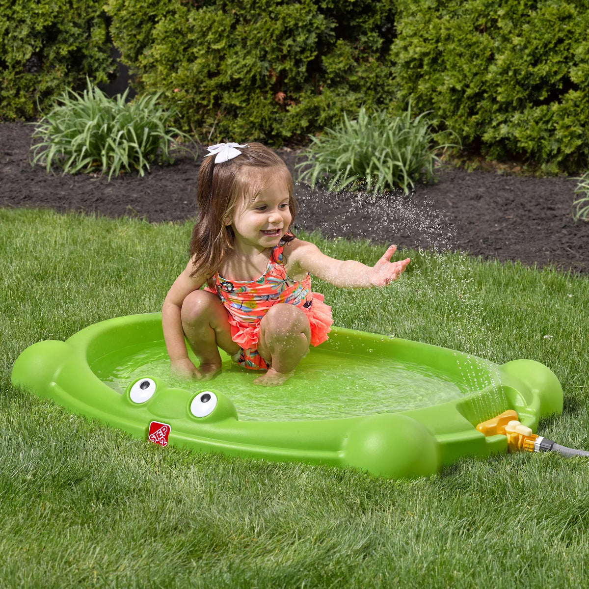 Step2 Waterbug Splash Pad Green Plastic Outdoor aqua Playset for Toddlers