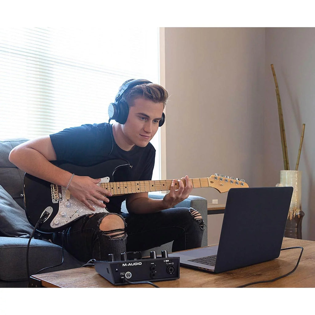 M-Audio AIR 192 | 4 2-In/2-Out 24/192 USB Audio Interface with Interconnect Cables Package