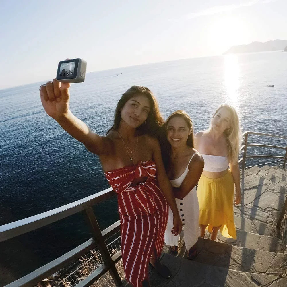 GoPro HERO7 Silver Action Camera + Protective Housing (CHDCB-706)
